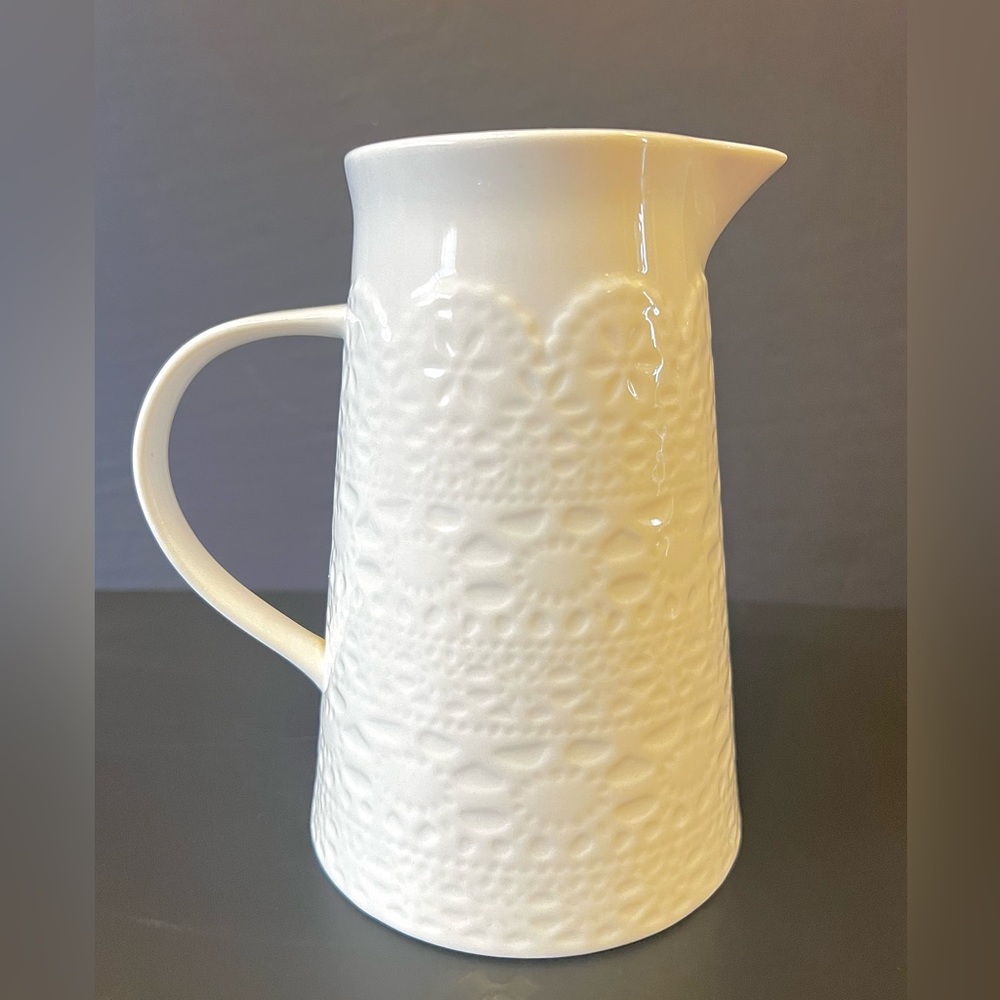 Nottingham’s Lace Ceramic Pitcher Creamer White,  Excellent Condition
